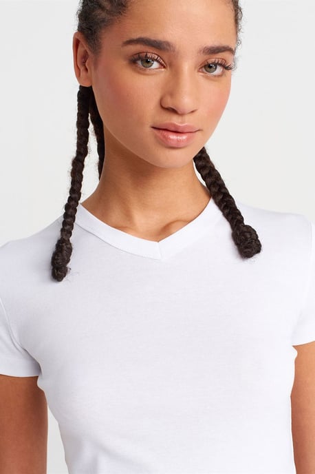 Slim Fit Baumwoll V-Ausschnitt T-Shirt - Image 3
