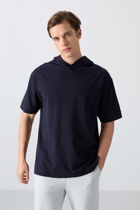 Übergröße Kapuzen T-Shirt mit kurzen Ärmeln - Image 4