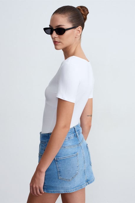 Figurbetontes V-Ausschnitt Kurzarm-T-Shirt - Image 2