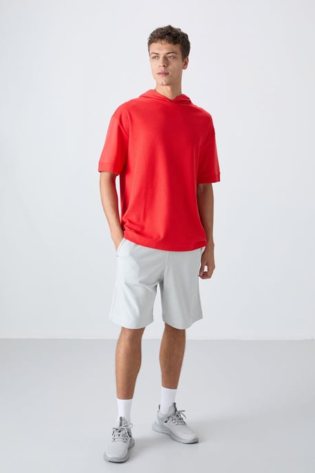 Übergroßes Kapuzen-T-Shirt mit kurzen Ärmeln - Image 2