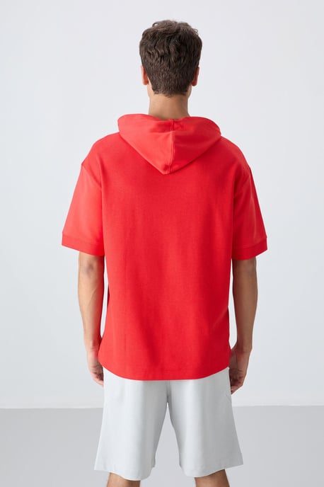 Übergroßes Kapuzen-T-Shirt mit kurzen Ärmeln - Image 5