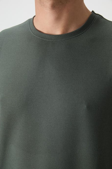 Übergroßes Rundhals-T-Shirt - Image 4