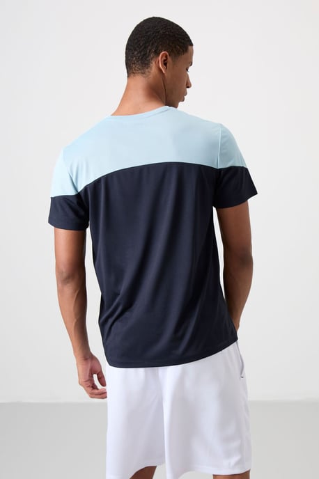 Herren T-Shirt mit Farbblockierung und Rundhalsausschnitt - Image 5