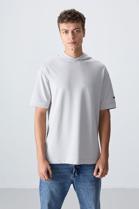 Oversized Kapuzenkurzarm-T-Shirt - Image 3