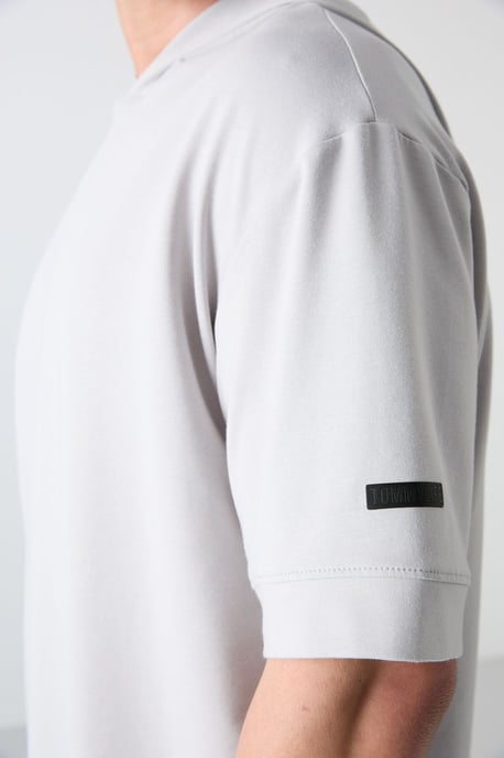 Oversized Kapuzenkurzarm-T-Shirt - Image 4