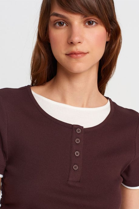 Damen Baumwoll Slim Fit Rundhals T-Shirt - Image 3
