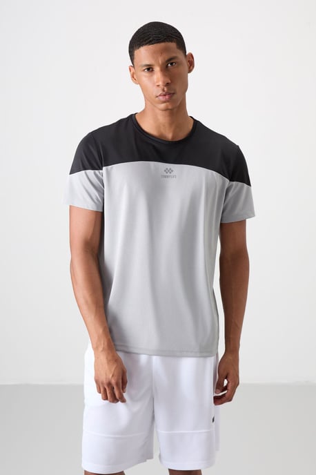 Herren T-Shirt mit Farbblockierung und Rundhalsausschnitt - Image 1