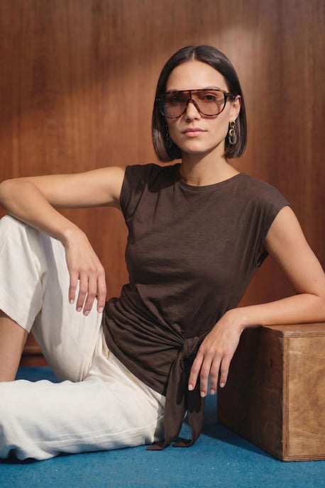 Damen ärmelloses Baumwoll-T-Shirt mit Rundhalsausschnitt und Bindedetail - Image 1