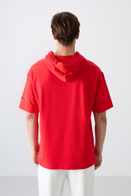 Übergroßes Kapuzen-T-Shirt mit kurzen Ärmeln - Image 5