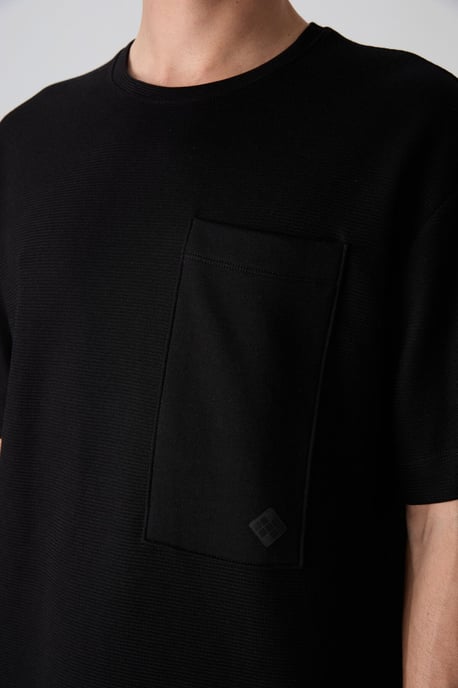 Übergrößen Baumwollmischung Rundhalsausschnitt T-Shirt mit Tasche - Image 3