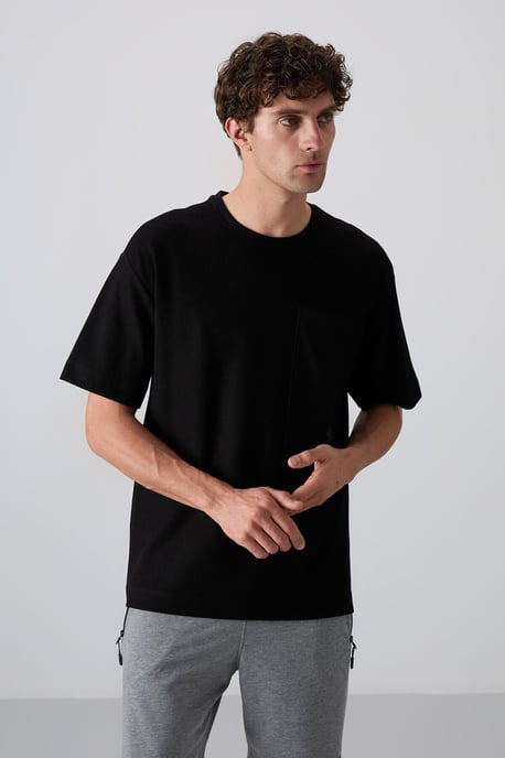 Übergrößen Baumwollmischung Rundhalsausschnitt T-Shirt mit Tasche - Image 4