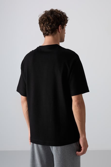 Übergrößen Baumwollmischung Rundhalsausschnitt T-Shirt mit Tasche - Image 5