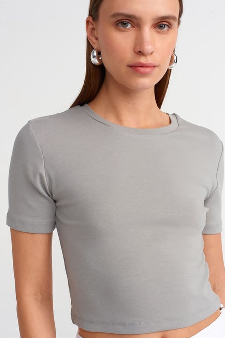 Damen Slim Fit Crop Crew Neck T-Shirt - Image 4
