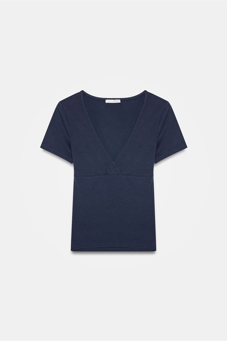 Figurbetontes V-Ausschnitt T-Shirt mit kurzen Ärmeln - Image 5