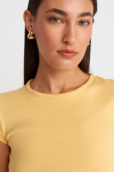 Damen Slim Fit Baumwoll Rundhals T-Shirt - Image 3