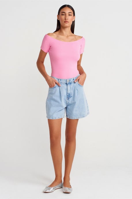Damen Slim Fit Boot-Ausschnitt T-Shirt - Image 4