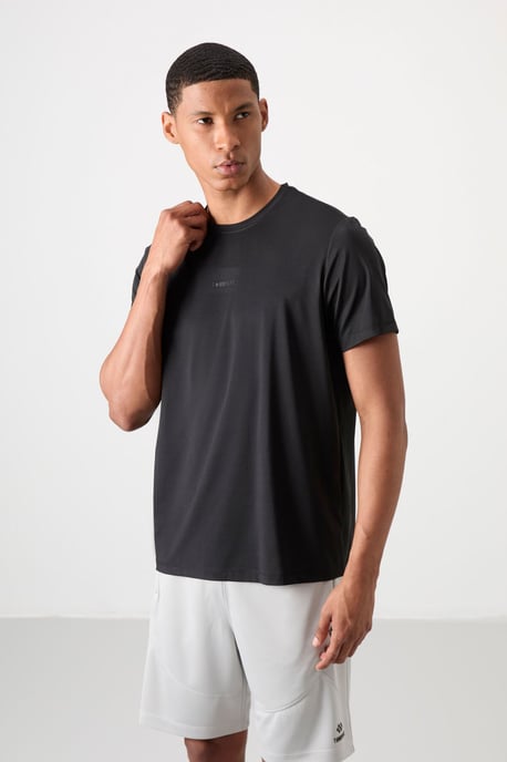 Herren T-Shirt mit Regular Fit und Logo - Image 4