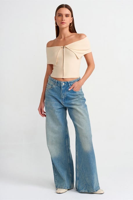 Damen Off-Shoulder Crop-T-Shirt mit Reißverschluss - Image 3