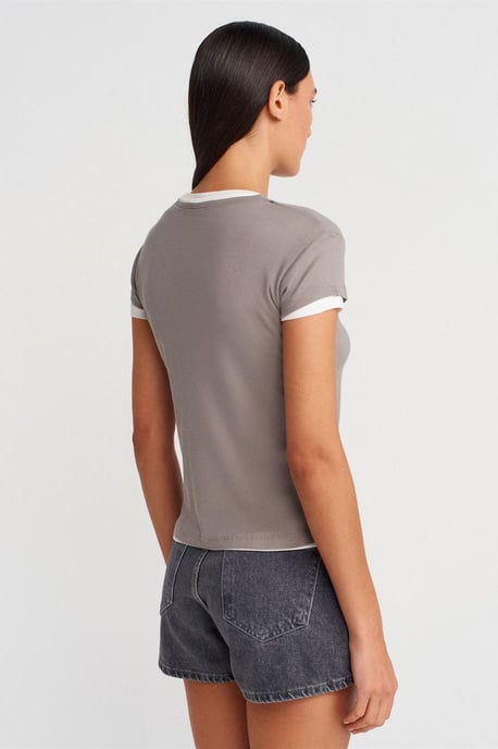Damen Baumwoll V-Ausschnitt Knopf T-Shirt - Image 2