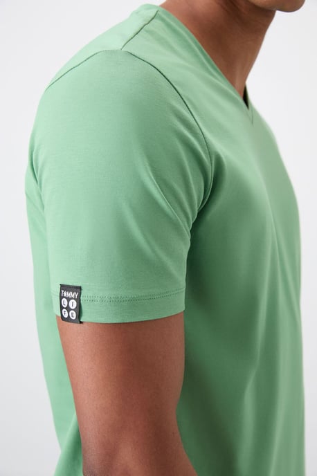 Herren V-Ausschnitt Kurzarm T-Shirt - Image 3