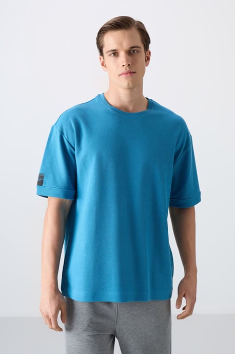 Herren Oversized Rundhals T-Shirt mit Patch - Image 1