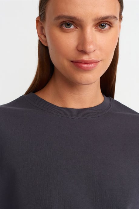 Übergroßes Baumwoll-Crewneck-T-Shirt - Image 4