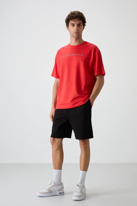 Tommy Life Oversized Rundhals-T-Shirt mit Print - Rot - Image 3