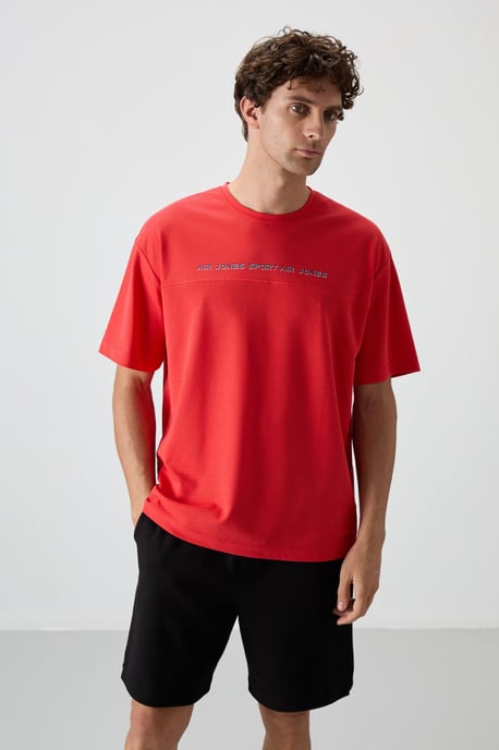 Tommy Life Oversized Rundhals-T-Shirt mit Print - Rot - Image 4