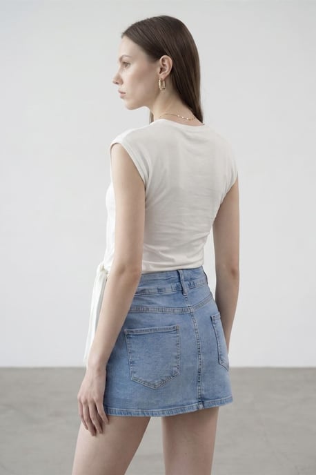 Ärmelloses Damen-Cotton Crew Neck T-Shirt mit Bindedetail - Image 2