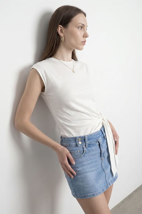 Ärmelloses Damen-Cotton Crew Neck T-Shirt mit Bindedetail - Image 3