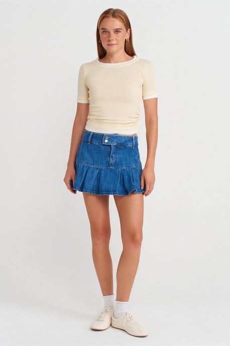 Damen Crop Slim-Fit Rundhals-T-Shirt - Image 4