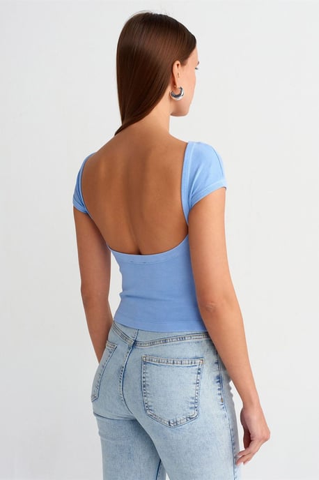 Damen Crop-Top mit Quadrat-Ausschnitt und Cut-Out - Image 2