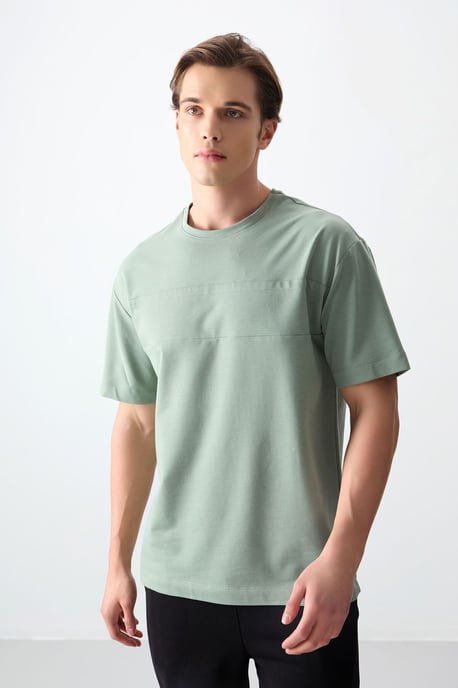 Übergroßes Rundhals-T-Shirt - Image 2