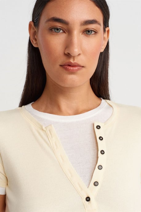 Damen Baumwoll V-Ausschnitt Knopf T-Shirt - Image 3