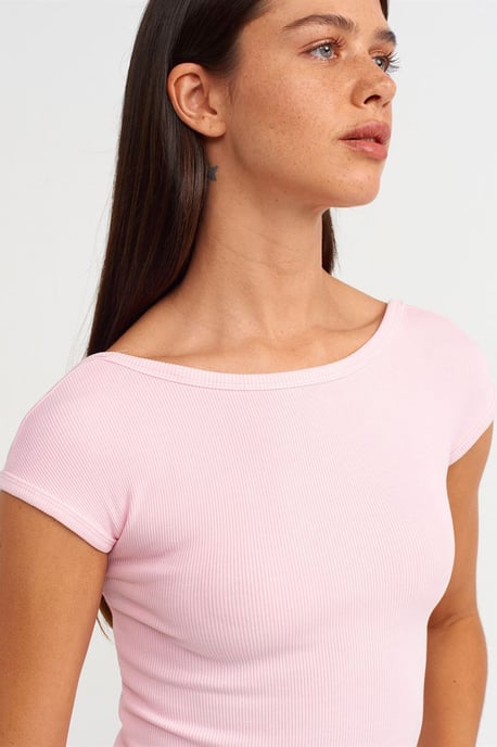 Damen Crop-Top mit quadratischem Ausschnitt und Cut-Out - Image 4
