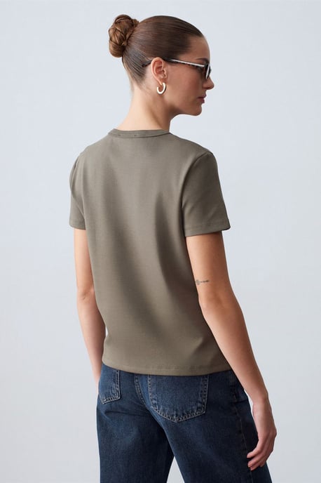 Damen T-Shirt mit Rundhalsausschnitt - Image 3