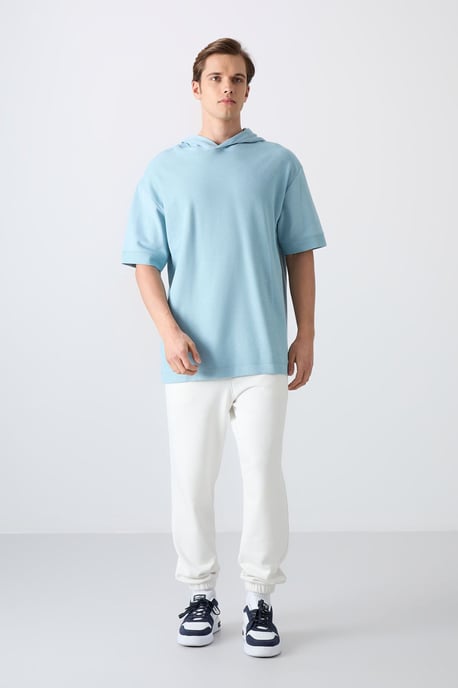 Übergroßes Kapuzen-T-Shirt mit kurzen Ärmeln - Image 2