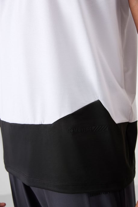 Farbblockiertes Rundhalsausschnitt T-Shirt - Image 5