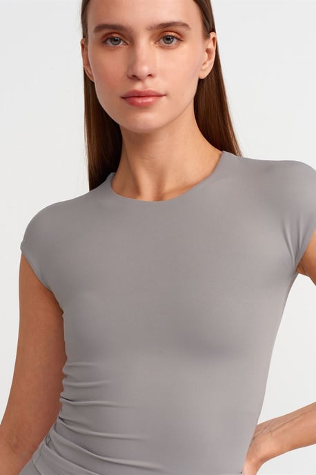 Damen Slim Fit Rundhals T-Shirt - Image 1