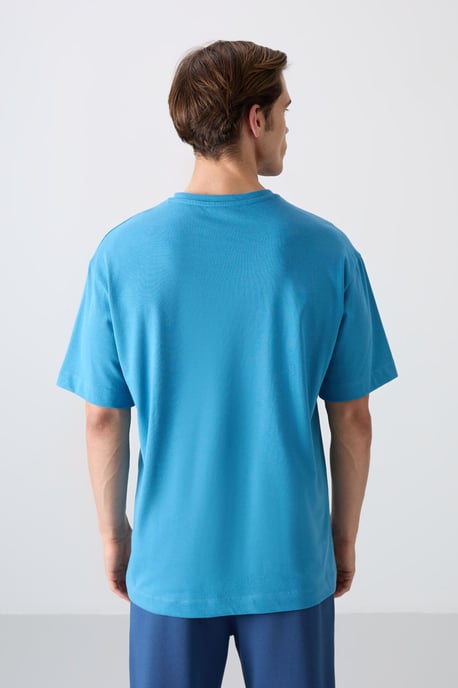 Übergroßes T-Shirt mit bedrucktem Logo und Rundhalskragen - Image 5