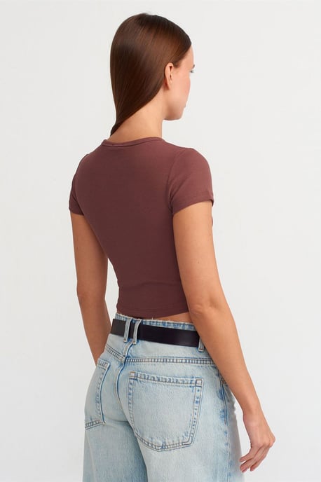 Damen Kurz geschnittenes Slim-Fit Rundhalsausschnitt T-Shirt - Image 2
