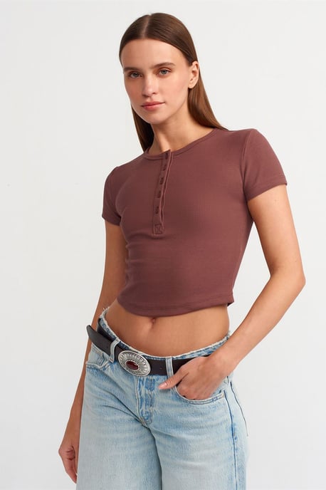 Damen Kurz geschnittenes Slim-Fit Rundhalsausschnitt T-Shirt - Image 3