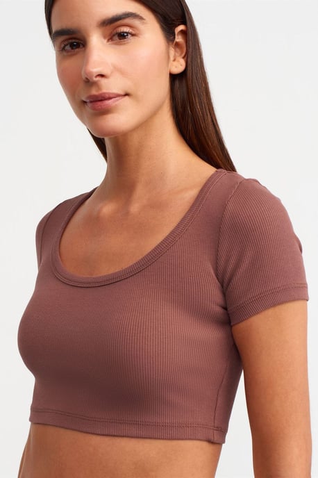Damen Ribbed Crop T-Shirt - Image 3