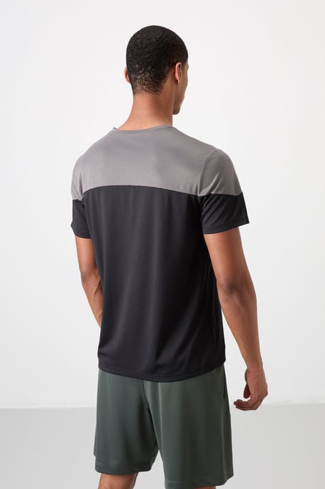 Herren T-Shirt mit Farbblockierung und Rundhalsausschnitt - Image 5