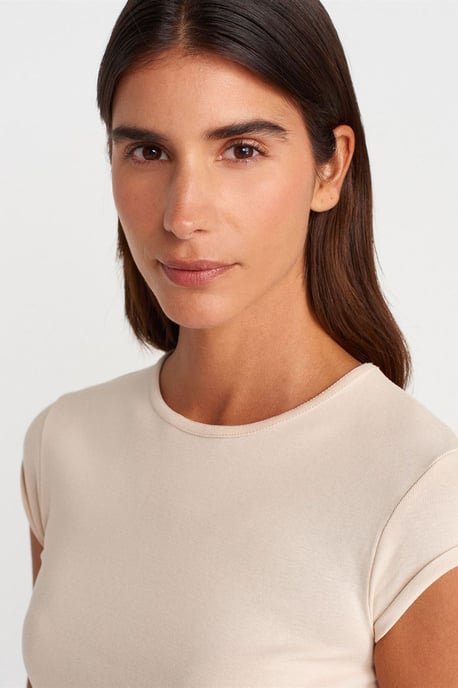 Damen Slim-Fit Baumwoll T-Shirt mit Rundhalsausschnitt - Image 3