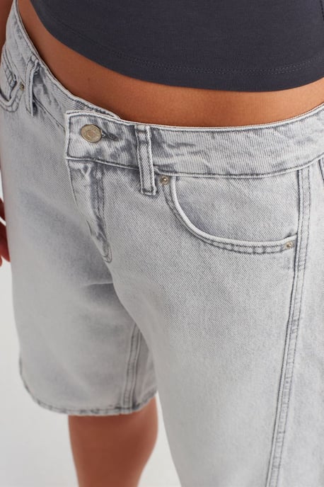 Damen Mittlere Taille Weite Jeansshorts - Image 4