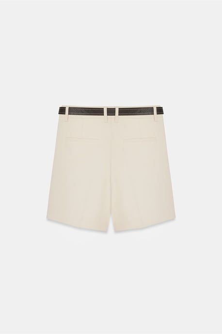 Hochtaillierte, maßgeschneiderte Kreppshorts mit Gürtel - Image 6