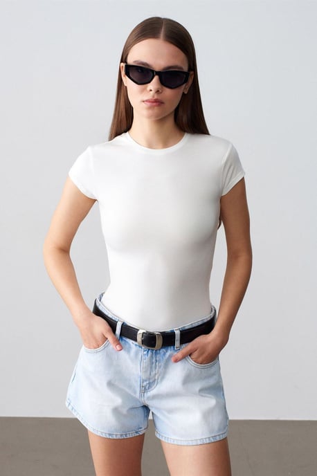 Hochtaillierte Baumwolljeansshorts - Image 1