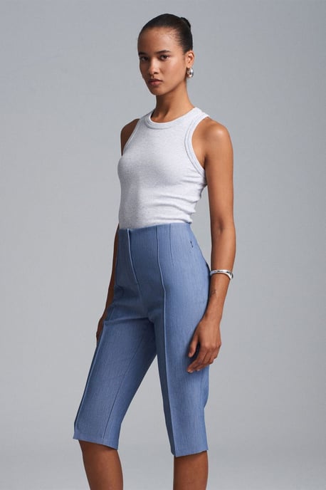 Hochtaillierte Gerade Capri-Shorts mit Schlitz - Image 3