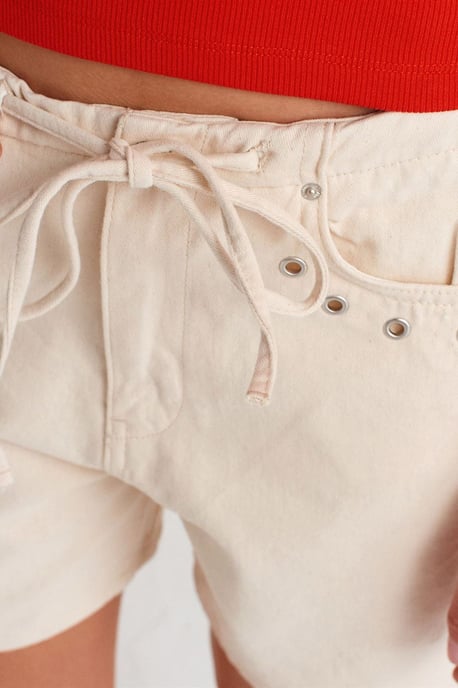 Damen Baumwoll-Jeansshorts mit verstellbarem Bund - Image 3